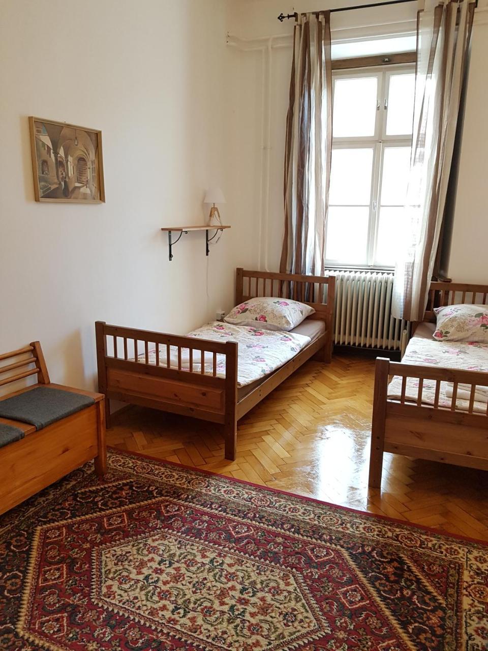 Varkeruelet Apartman ショプロン エクステリア 写真
