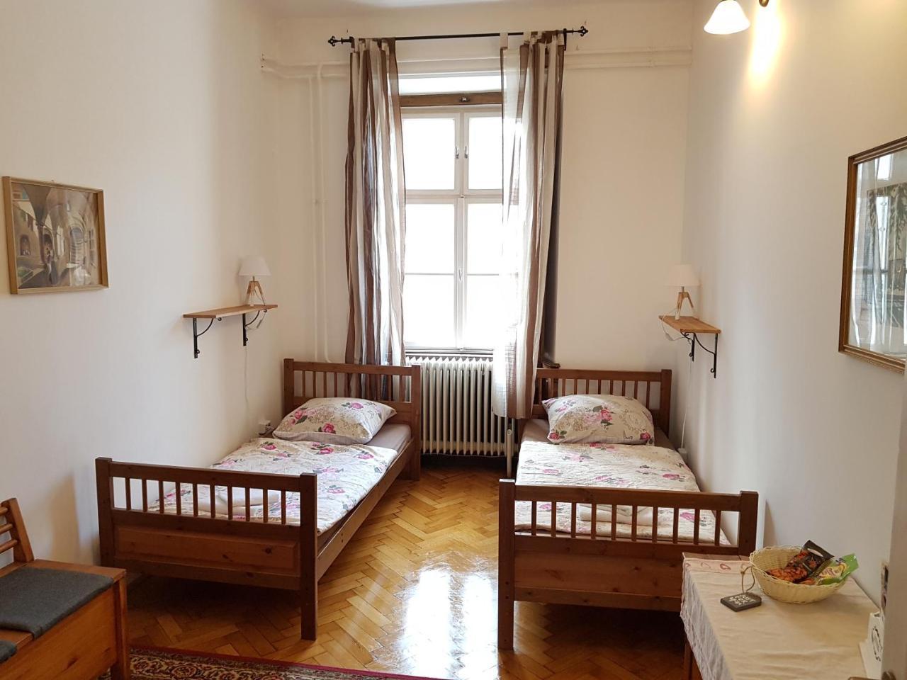 Varkeruelet Apartman ショプロン エクステリア 写真