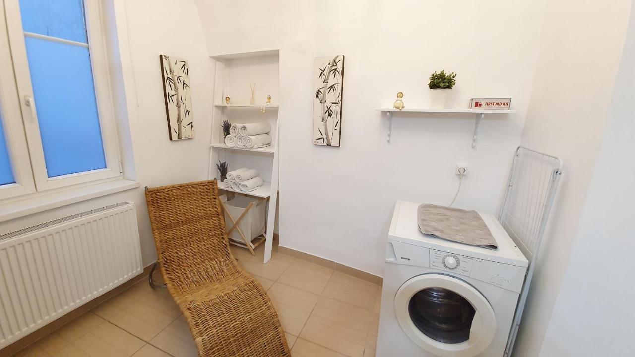 Varkeruelet Apartman ショプロン エクステリア 写真